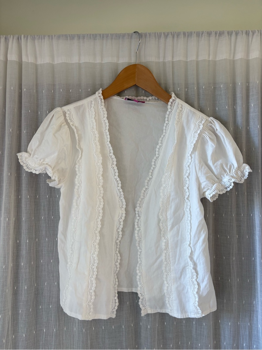 Edikted White Lace-Trim Puff Sleeve Open Blouse